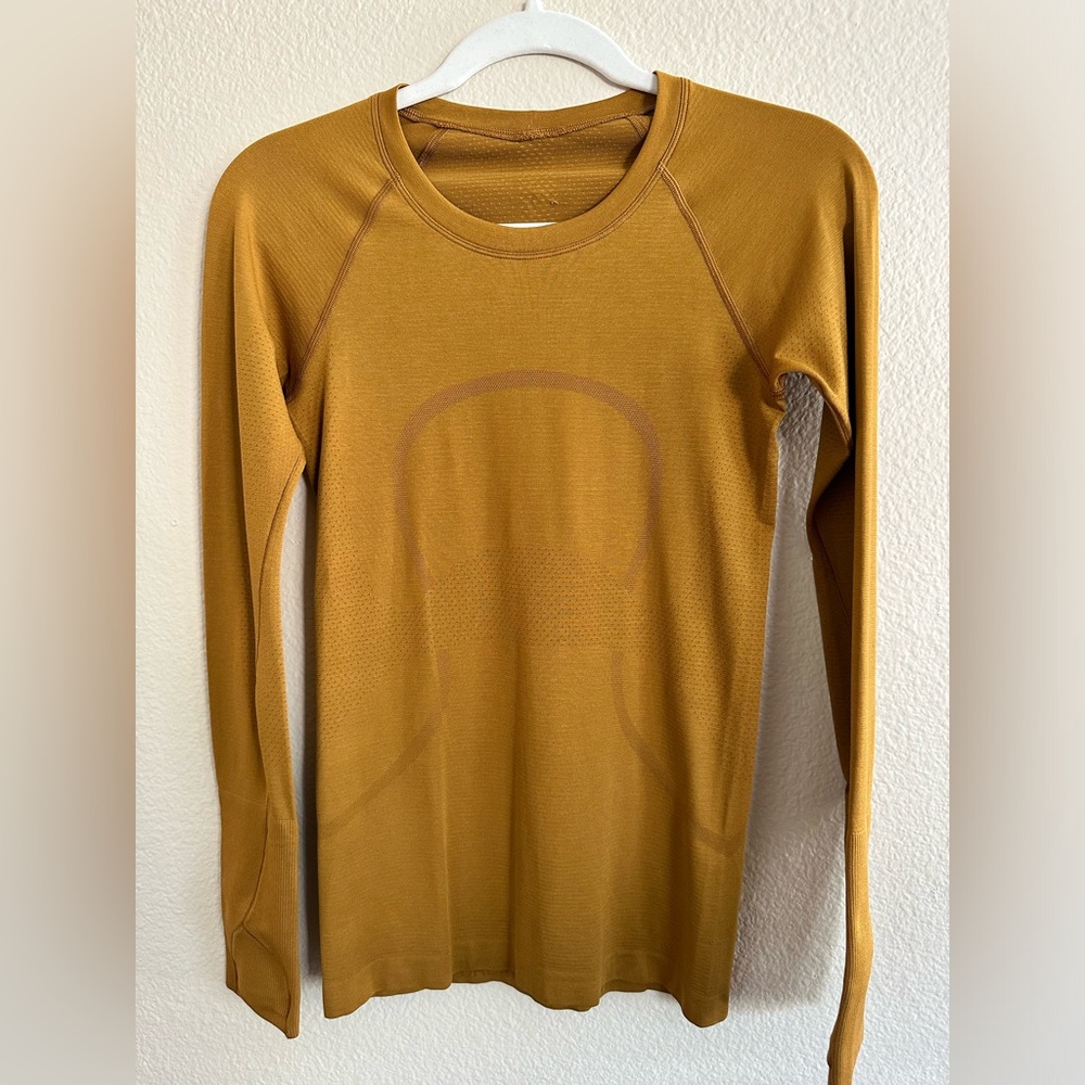 Lululemon Mustard Yellow Long Sleeve Swiftly Tech Top Size 4